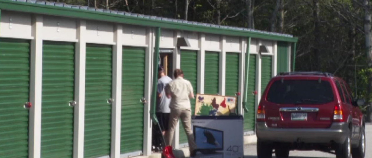 Selfstorage unit theft in Freeport
