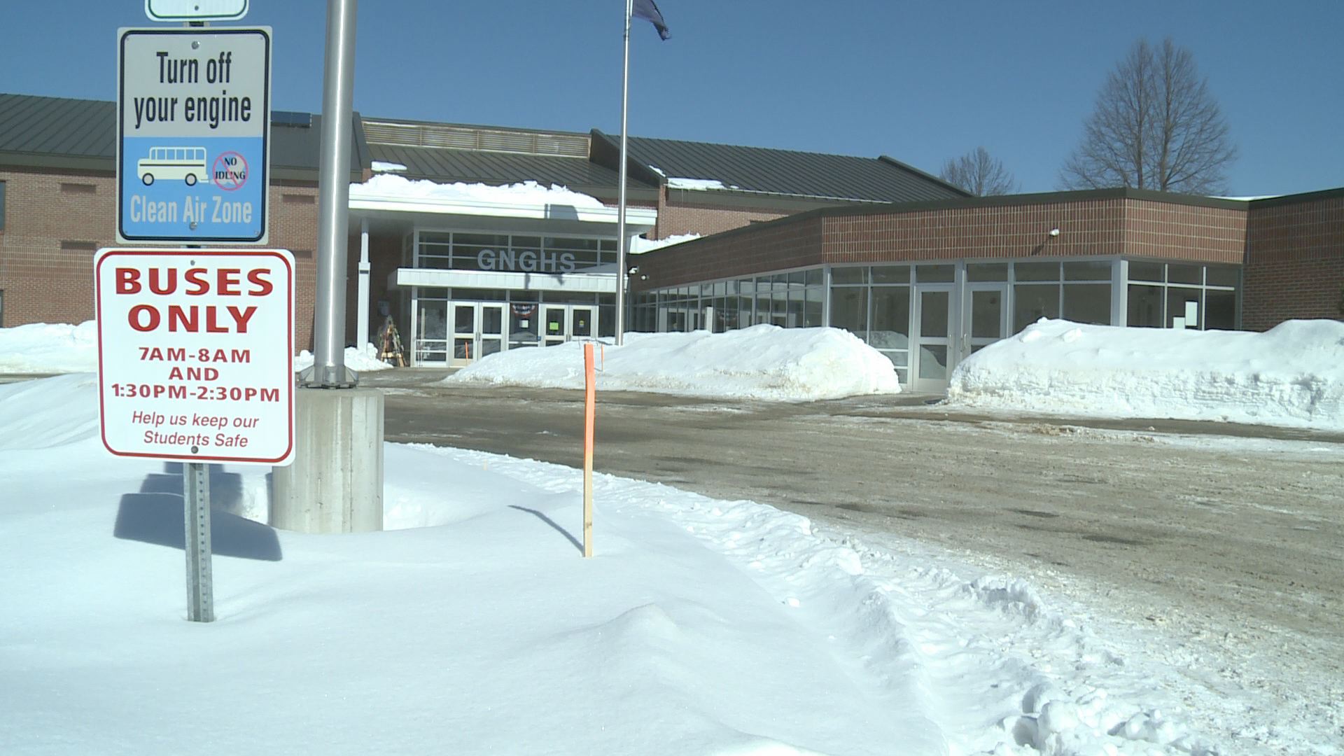 Students return to GrayNew Gloucester High School after bomb threat