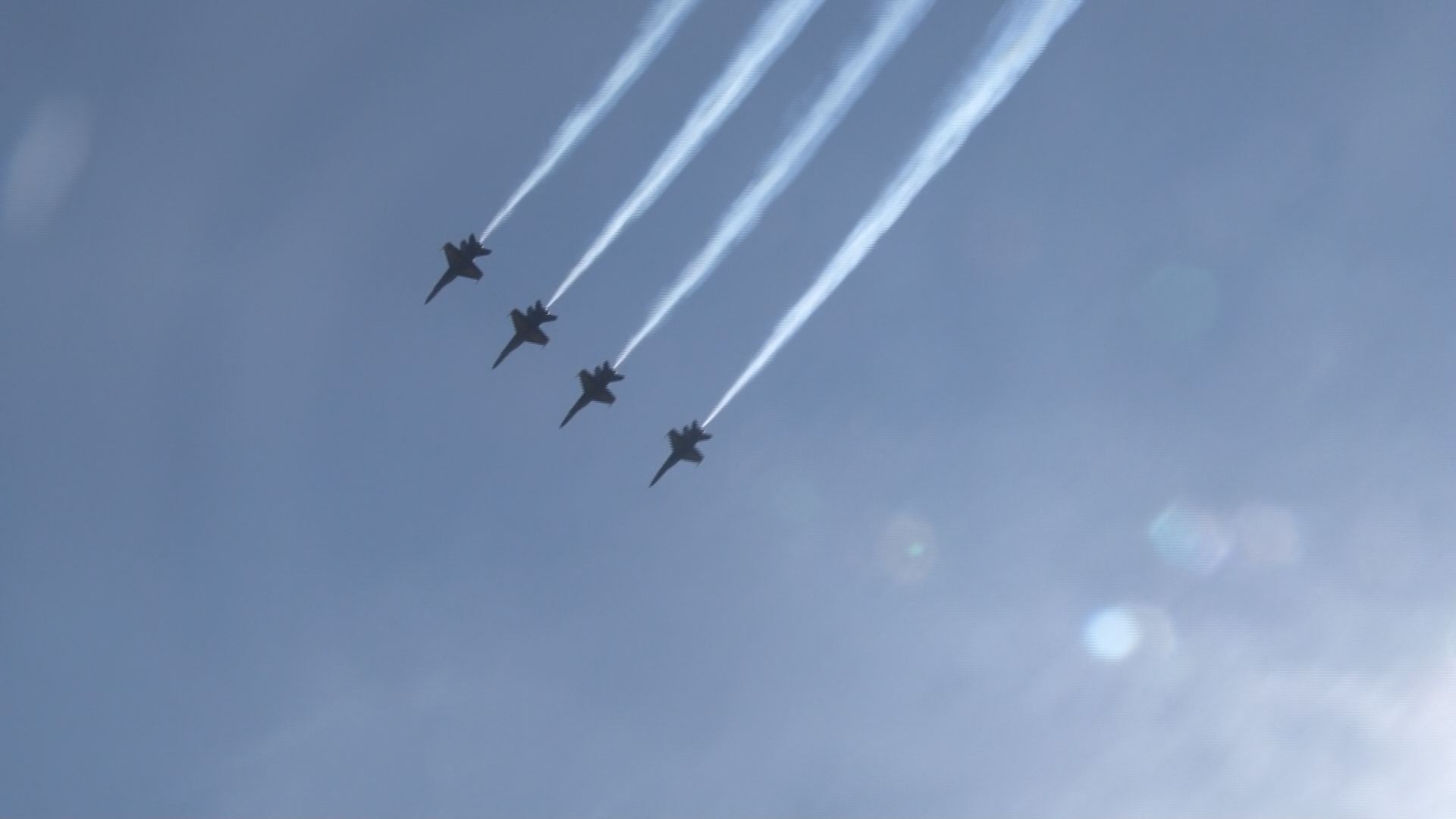 U.S. Navy Blue Angels return to Maine in air show