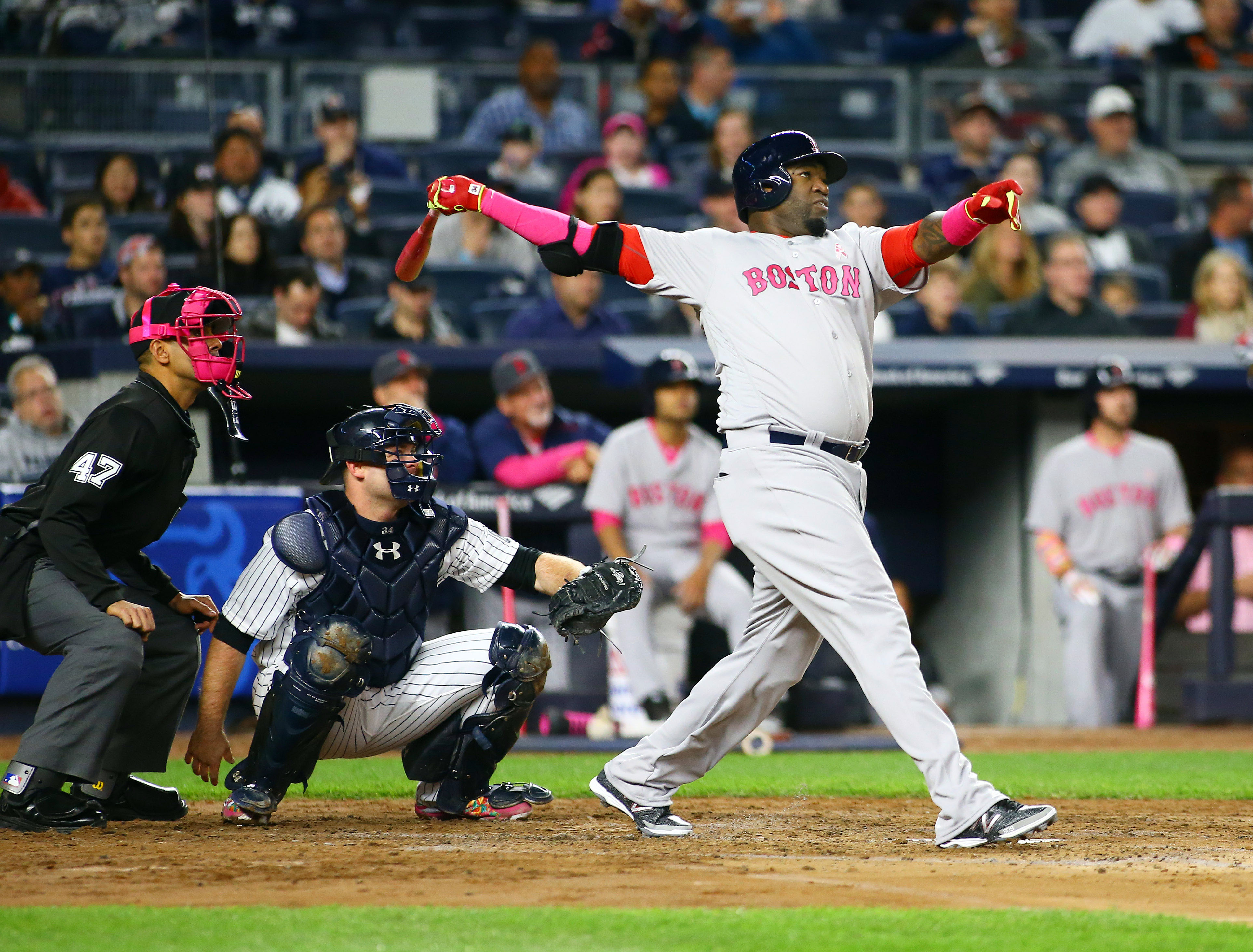 Big Papi has a big night and Wright goes the distance as Sox avoid sweep