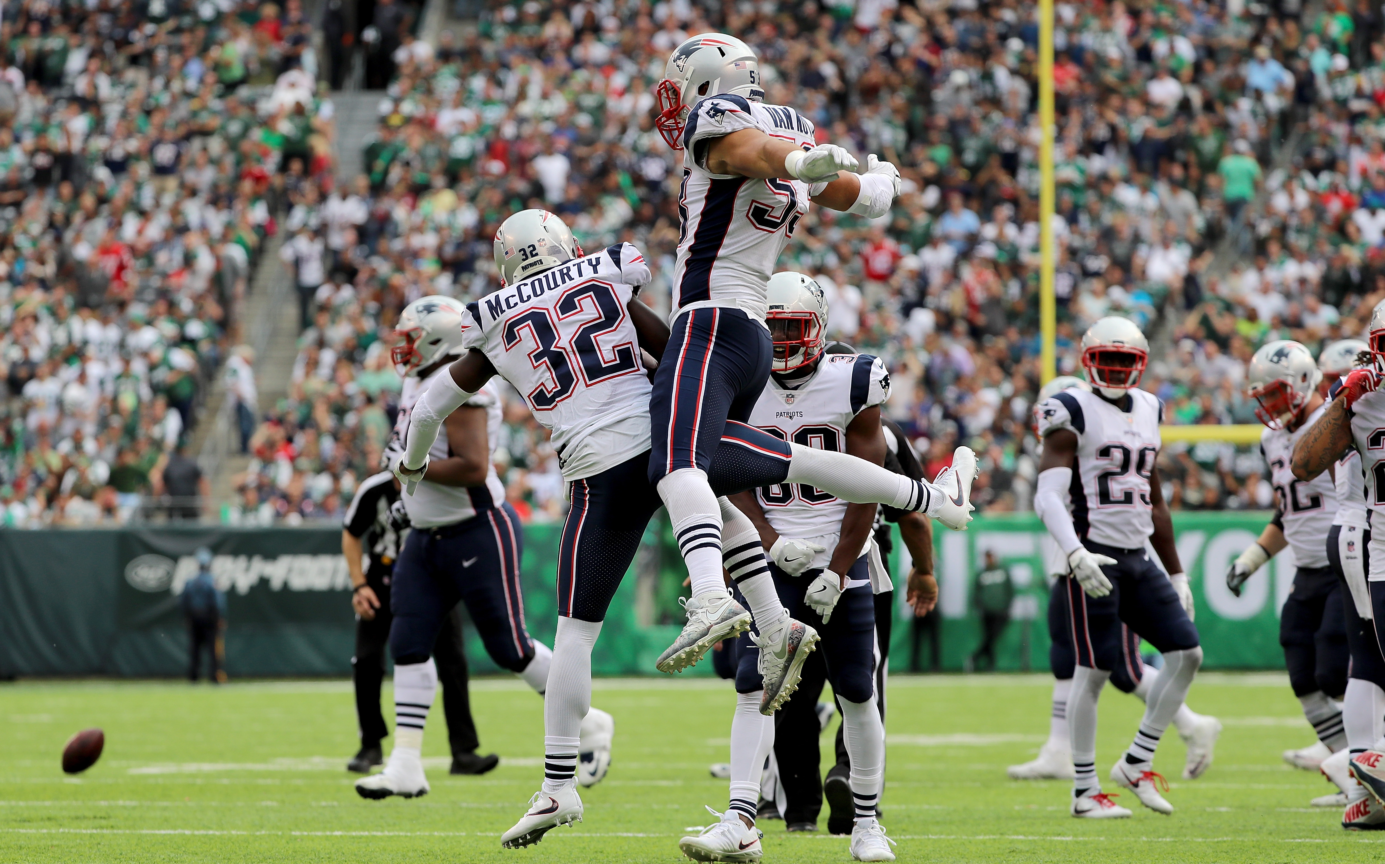 Patriots shake off Jets, push to front of AFC East