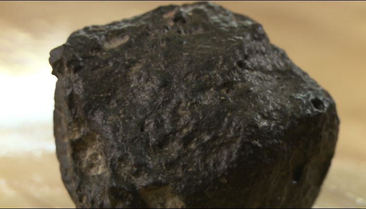 Museum offers reward and tips to find meteorite | khou.com